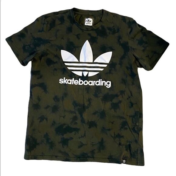 Adidas’s super soft green camo T-shirt - Picture 1 of 2